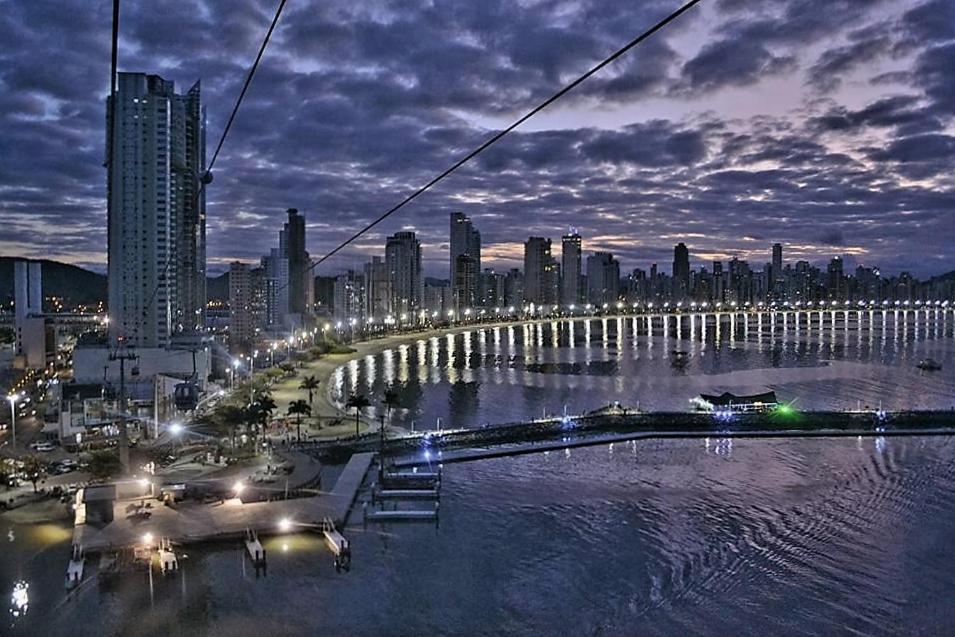 Férias incríveis vista mar Balneário Camboriú Exterior foto
